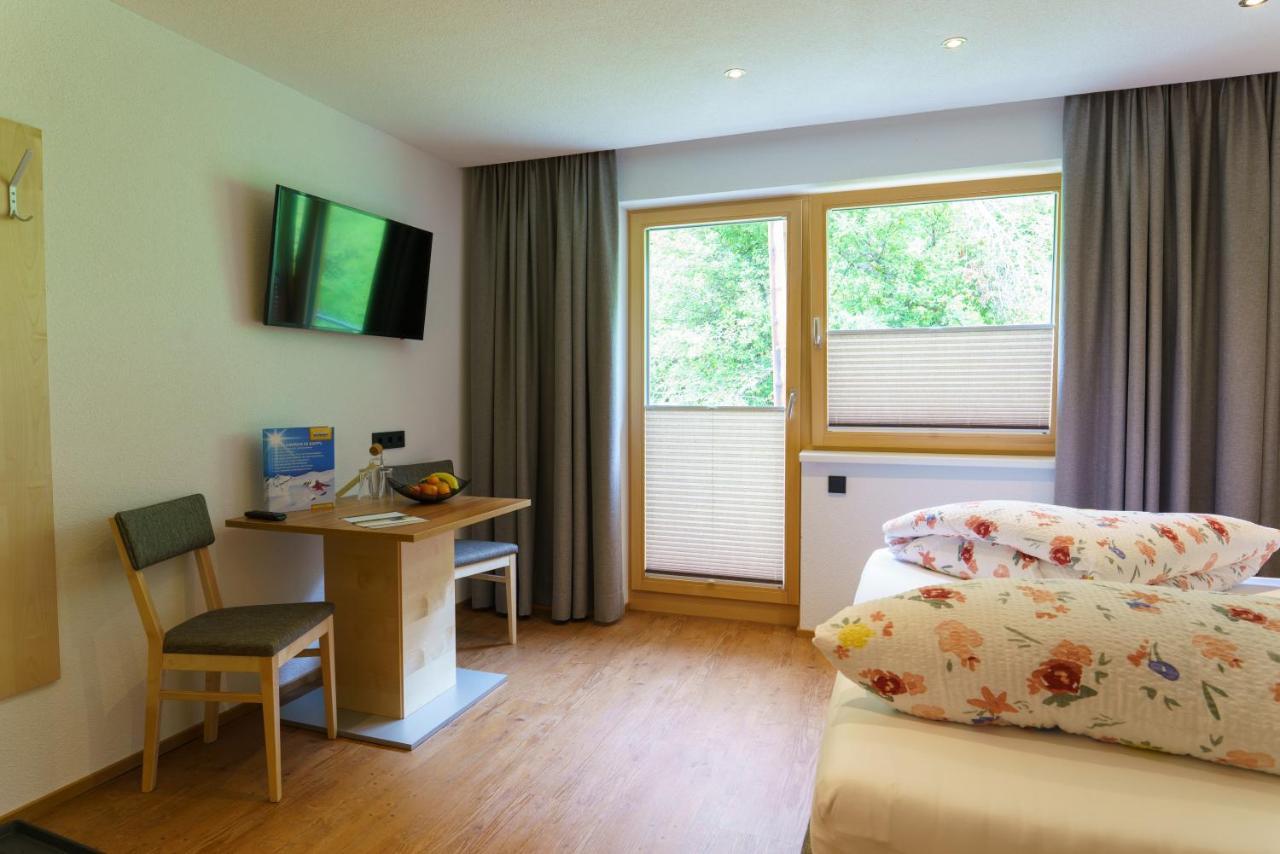 Hotel Alpenfrieden Kappl  Bagian luar foto